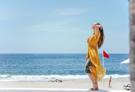 26 Beach Dresses And Outfits For Your Next Beach Vacation